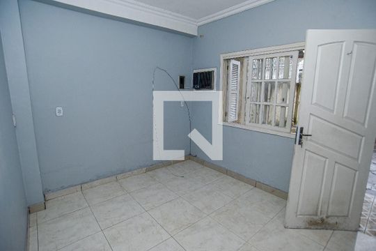 Sala de casa para alugar com 3 quartos, 101m² em Santa Isabel, Viamão