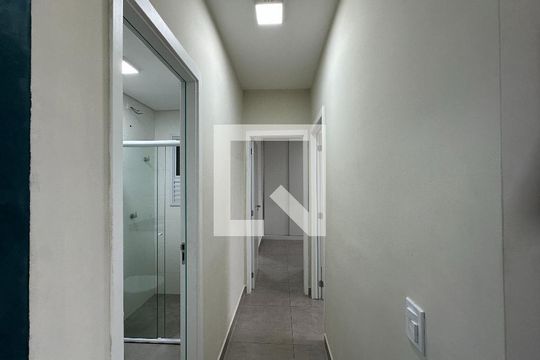 Corredor de apartamento para alugar com 2 quartos, 68m² em Vila Branca, Jacareí