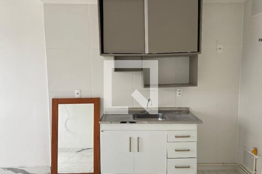 Sala / Cozinha de apartamento à venda com 1 quarto, 25m² em Vila Butantã, São Paulo