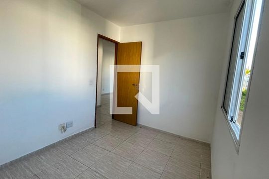 Apartamento para alugar com 2 quartos, 44m² em Jardim Isis, Cotia