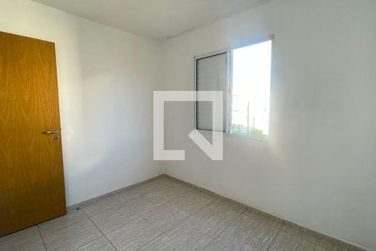 Apartamento para alugar com 2 quartos, 44m² em Jardim Isis, Cotia