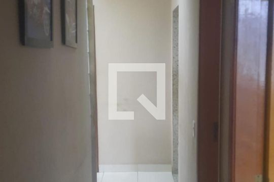 Corredor de apartamento à venda com 2 quartos, 55m² em Abolição, Rio de Janeiro