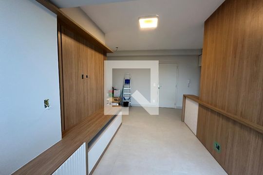Sala de apartamento para alugar com 2 quartos, 65m² em Tamboré, Barueri