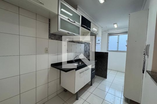 Cozinha de apartamento para alugar com 2 quartos, 55m² em Jardim Roberto, Osasco