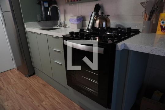 Cozinha de apartamento para alugar com 2 quartos, 36m² em Artur Alvim, São Paulo
