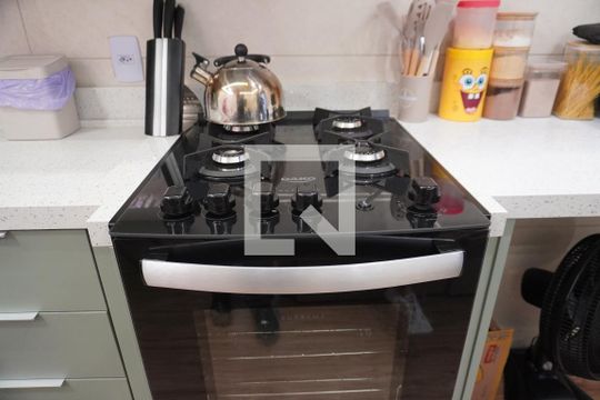 Cozinha de apartamento para alugar com 2 quartos, 36m² em Artur Alvim, São Paulo