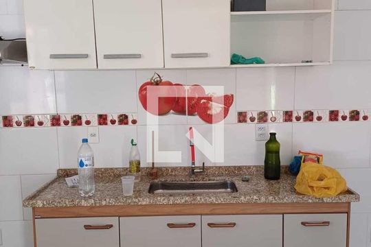 Cozinha de casa de condomínio para alugar com 3 quartos, 160m² em Arsenal, São Gonçalo
