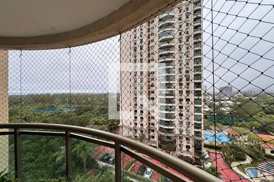 Varanda de apartamento para alugar com 4 quartos, 105m² em Barra da Tijuca, Rio de Janeiro