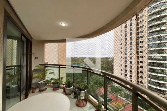 Varanda de apartamento para alugar com 4 quartos, 105m² em Barra da Tijuca, Rio de Janeiro