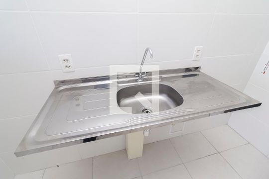 Sala/Cozinha de apartamento à venda com 2 quartos, 32m² em Vila Nova Curuca, São Paulo