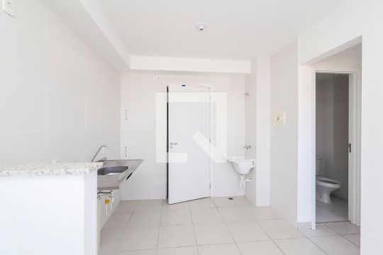 Sala/Cozinha de apartamento à venda com 2 quartos, 32m² em Vila Nova Curuca, São Paulo