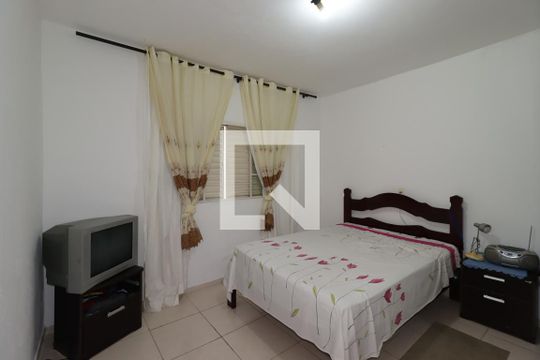 Quarto da Casa 1 de casa para alugar com 3 quartos, 340m² em Jardim Santo André, Santo André