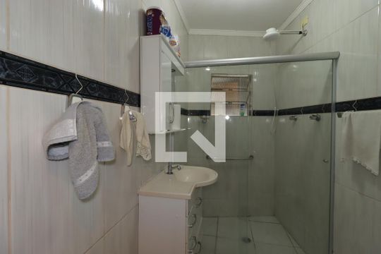 Banheiro da Casa 1 de casa para alugar com 3 quartos, 340m² em Jardim Santo André, Santo André