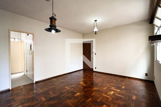 Sala de apartamento para alugar com 3 quartos, 100m² em Nova Suíça, Belo Horizonte