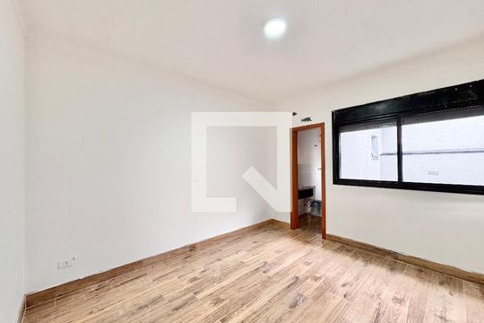 Suíte  de casa à venda com 3 quartos, 140m² em Vila Bonilha, São Paulo