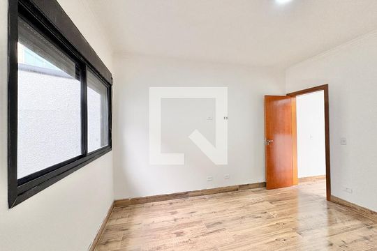 Suíte  de casa à venda com 3 quartos, 140m² em Vila Bonilha, São Paulo