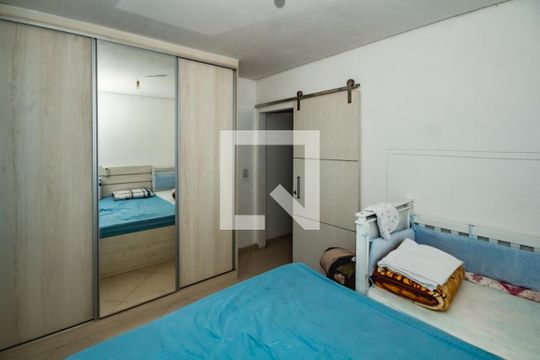 Casa à venda com 2 quartos, 145m² em Planalto, Belo Horizonte
