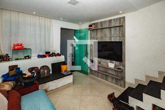 Casa à venda com 2 quartos, 145m² em Planalto, Belo Horizonte
