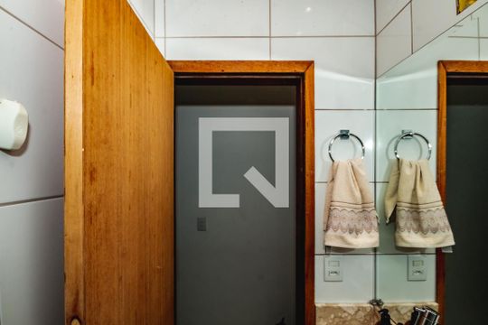 Casa à venda com 2 quartos, 145m² em Planalto, Belo Horizonte