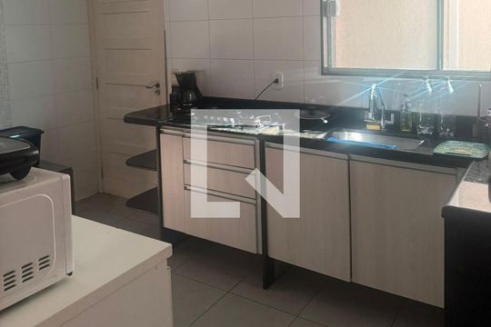 Cozinha de casa de condomínio para alugar com 3 quartos, 100m² em Arsenal, São Gonçalo