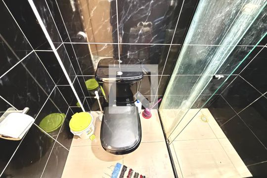 Banheiro 2 de casa à venda com 3 quartos, 120m² em Cangaiba, São Paulo