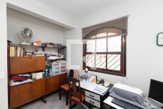 Quarto 1 de casa à venda com 7 quartos, 300m² em Jardim Guapira, São Paulo