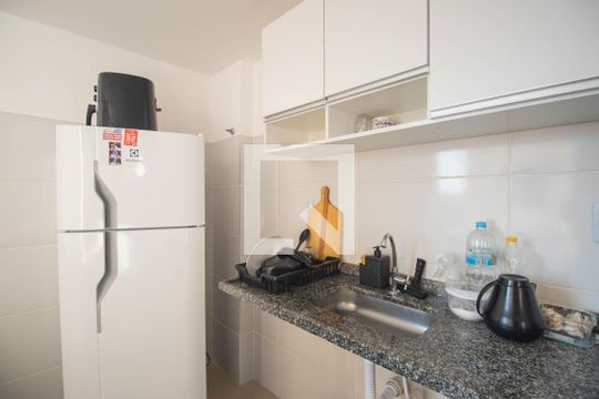 Sala/Cozinha de apartamento para alugar com 1 quarto, 35m² em Pacheco, São Gonçalo