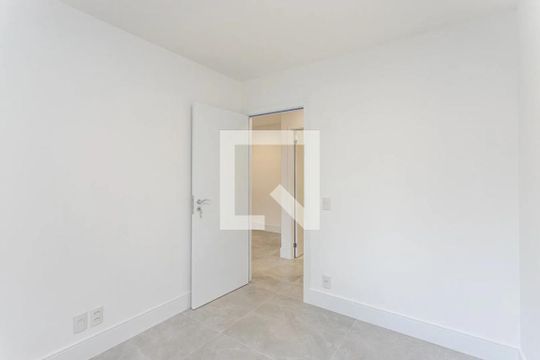 Quarto 1 de apartamento para alugar com 2 quartos, 69m² em Auxiliadora, Porto Alegre