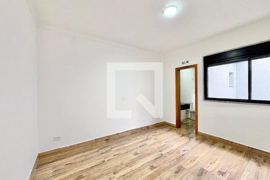 Suíte  de casa à venda com 3 quartos, 140m² em Vila Bonilha, São Paulo