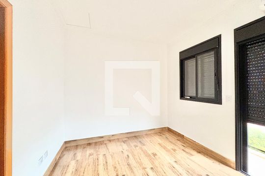 Suíte  de casa para alugar com 3 quartos, 102m² em Parque Sao Domingos, São Paulo