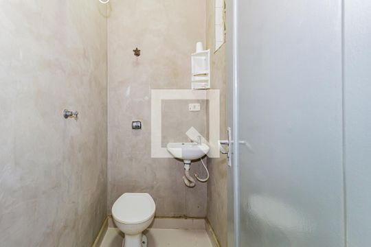 Banheiro da Suíte de casa para alugar com 1 quarto, 250m² em Cidade Monções, São Paulo