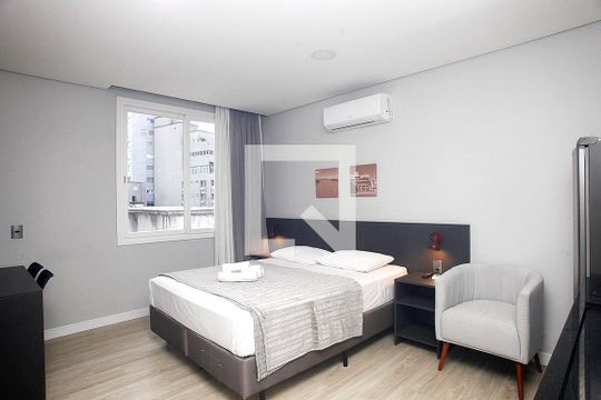 Studio - Sala / Quarto de kitnet/studio à venda com 1 quarto, 23m² em Centro Histórico, Porto Alegre