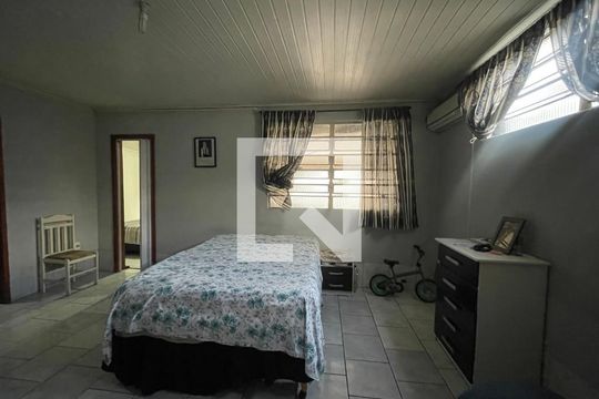 Quarto de casa para alugar com 2 quartos, 80m² em Hamburgo Velho, Novo Hamburgo