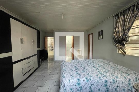 Quarto de casa para alugar com 2 quartos, 80m² em Hamburgo Velho, Novo Hamburgo