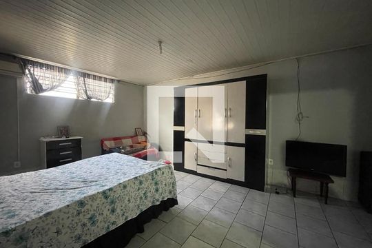 Quarto de casa para alugar com 2 quartos, 80m² em Hamburgo Velho, Novo Hamburgo