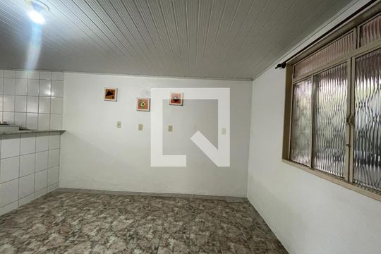 Sala de casa para alugar com 2 quartos, 80m² em Hamburgo Velho, Novo Hamburgo