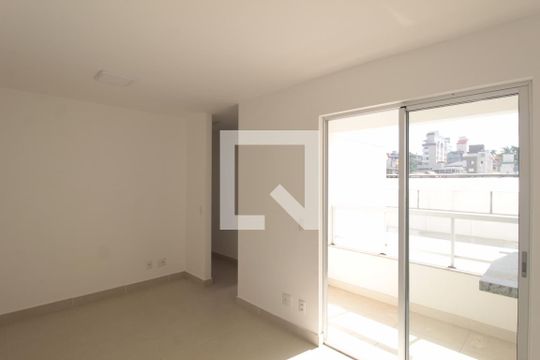 Sala de apartamento para alugar com 2 quartos, 68m² em Serrano, Belo Horizonte