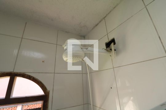 Banheiro de casa para alugar com 1 quarto, 60m² em Jardim Marília, São Paulo