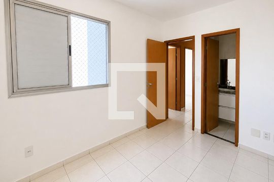 Suíte de apartamento para alugar com 3 quartos, 76m² em Jardim Atlantico, Goiânia