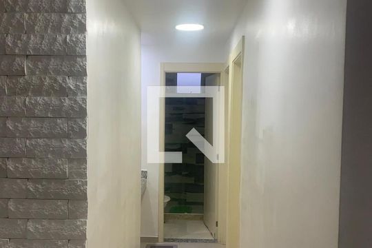 Corredor de apartamento para alugar com 2 quartos, 58m² em Campo Grande, Rio de Janeiro
