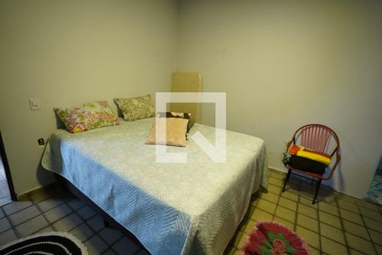 Casa à venda com 3 quartos, 184m² em Jardim Pompeia, Goiânia