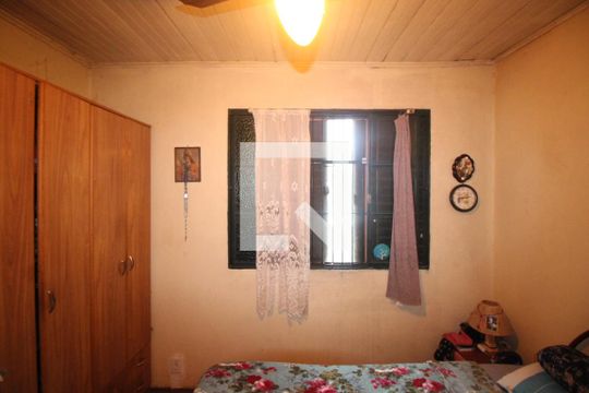 Quarto 1 de casa para alugar com 4 quartos, 119m² em Vila Jardim, Porto Alegre