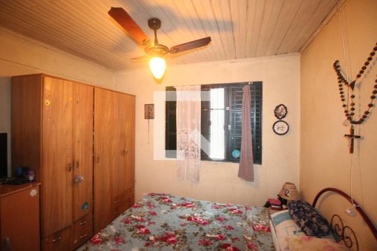 Quarto 1 de casa para alugar com 4 quartos, 119m² em Vila Jardim, Porto Alegre