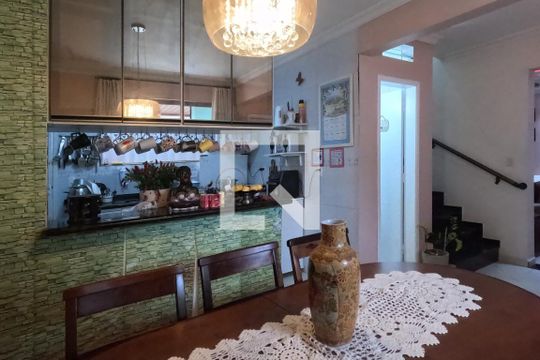 Sala de estar e jantar de casa para alugar com 3 quartos, 100m² em Macuco, Santos