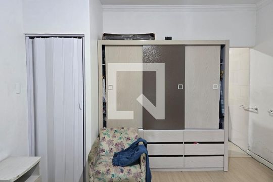 Sala/ Quarto / CASA 01 de casa para alugar com 3 quartos, 250m² em Vila Aprazível, Guarulhos