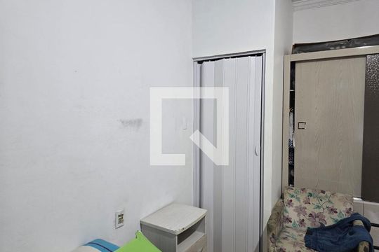 Sala/ Quarto / CASA 01 de casa para alugar com 3 quartos, 250m² em Vila Aprazível, Guarulhos
