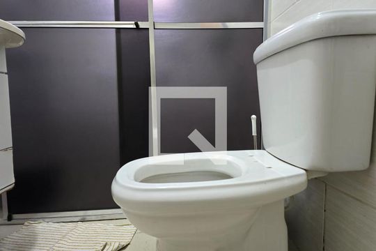 Banheiro Social / CASA 01 de casa para alugar com 3 quartos, 250m² em Vila Aprazível, Guarulhos