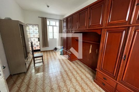 Quarto 1 de casa para alugar com 5 quartos, 210m² em Jardim Carioca, Rio de Janeiro