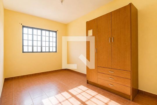 Quarto 1 de casa para alugar com 2 quartos, 110m² em Lomba do Pinheiro, Viamão