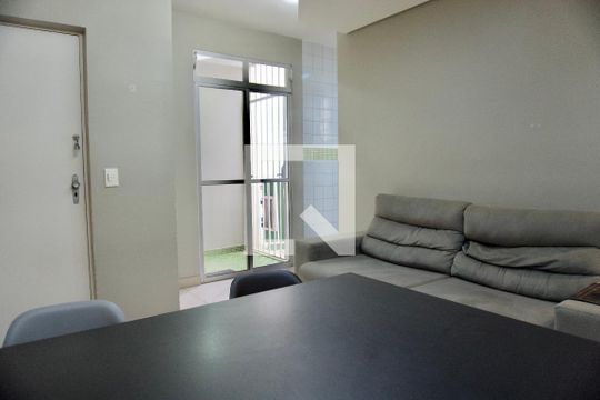 Sala de apartamento para alugar com 2 quartos, 51m² em Buritis, Belo Horizonte